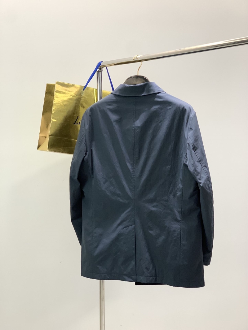 L0r0 P1ana outwear